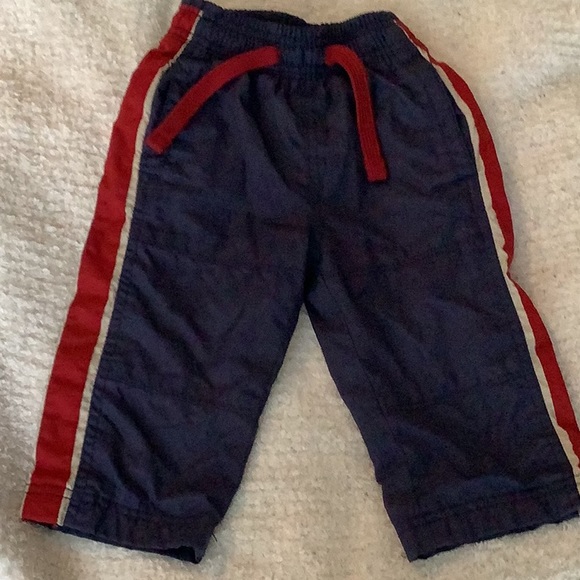 Boys splash plants - Picture 2 of 8